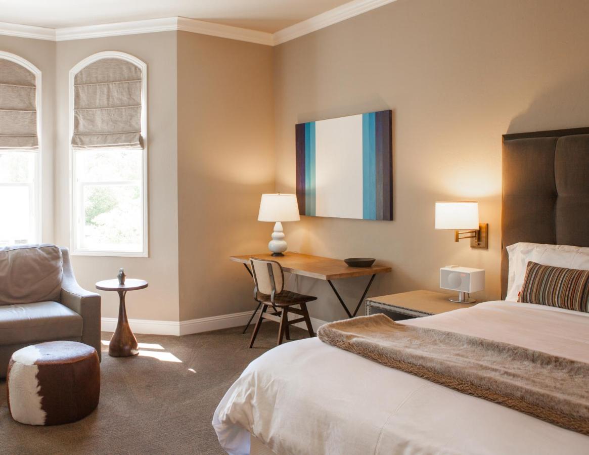 Luxury King Room at Wydown Hotel
