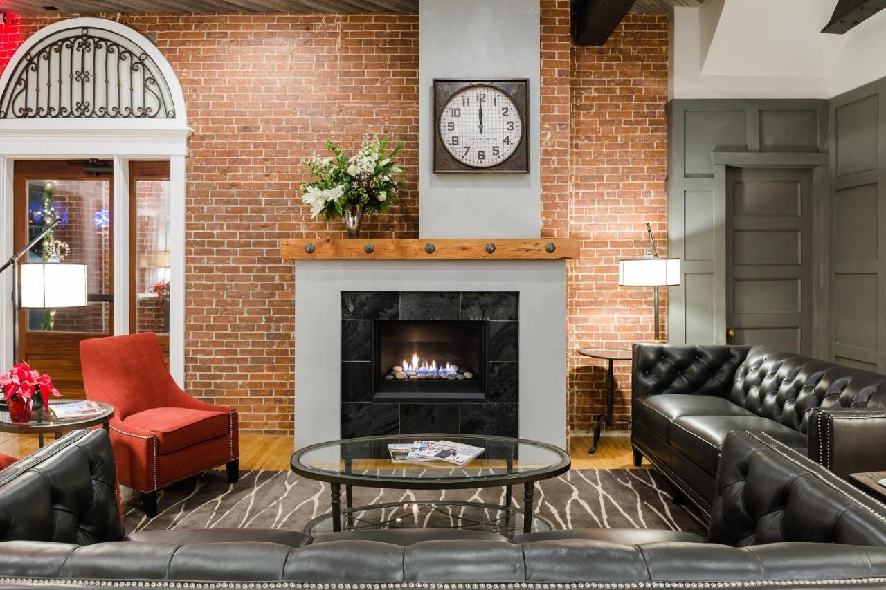 | 16 Bay View