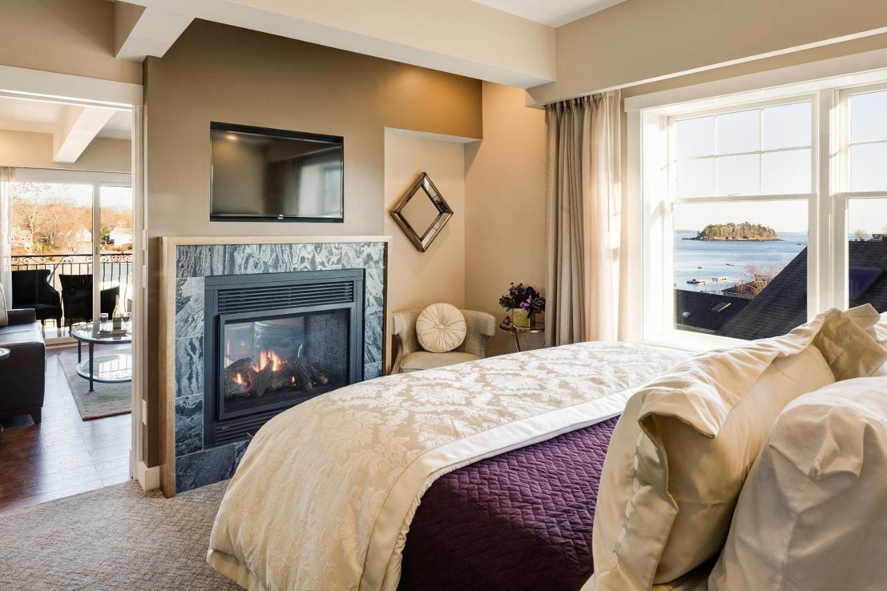 | 16 Bay View