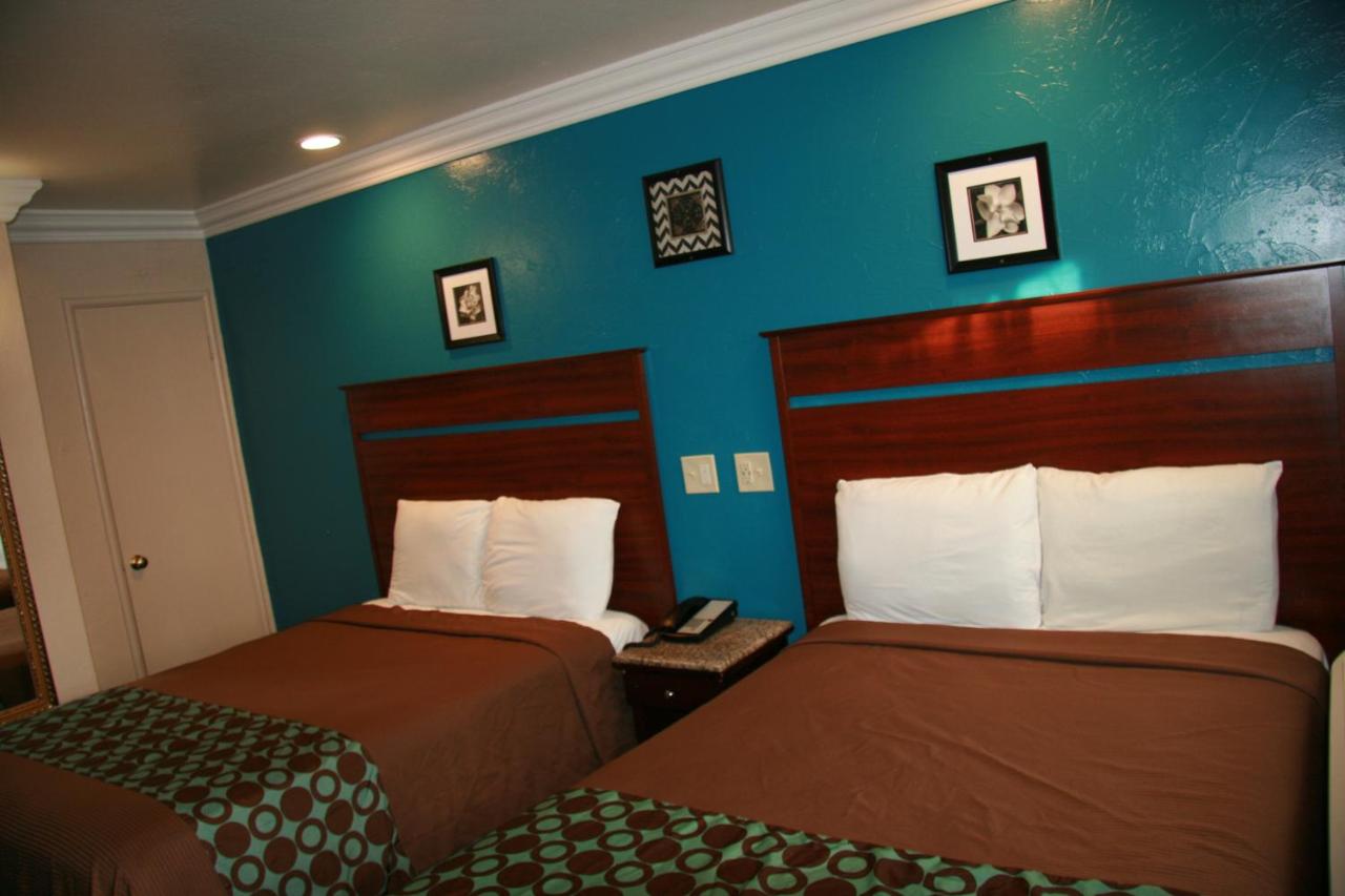 | Civic Center Lodge / Lake Merritt BART