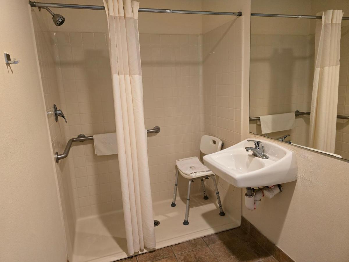 | Quality Inn Durand