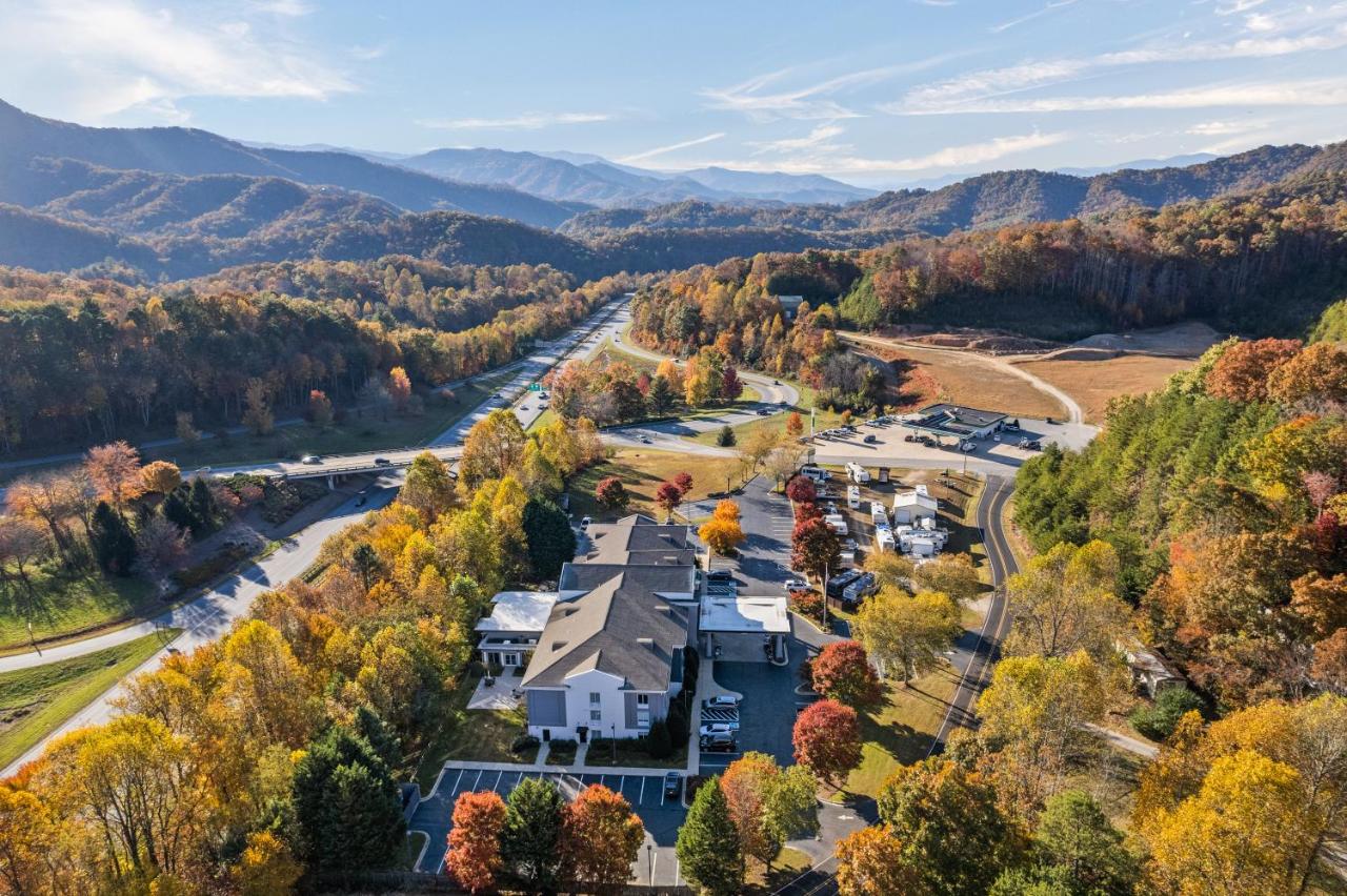| Holiday Inn Express & Suites Sylva / Dillsboro, an IHG Hotel
