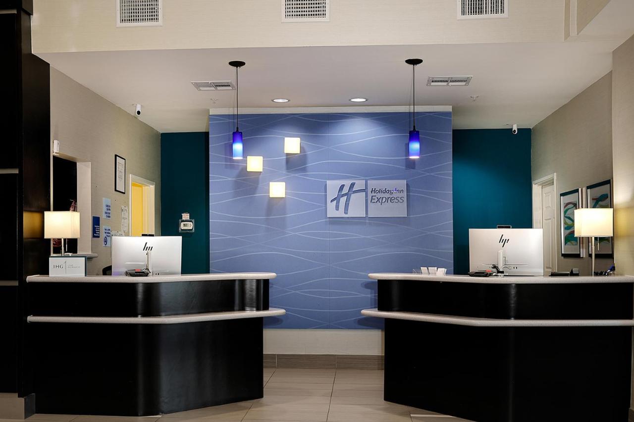 | Holiday Inn Express Hotel & Suites Houston NW-Brookhollow, an IHG Hotel