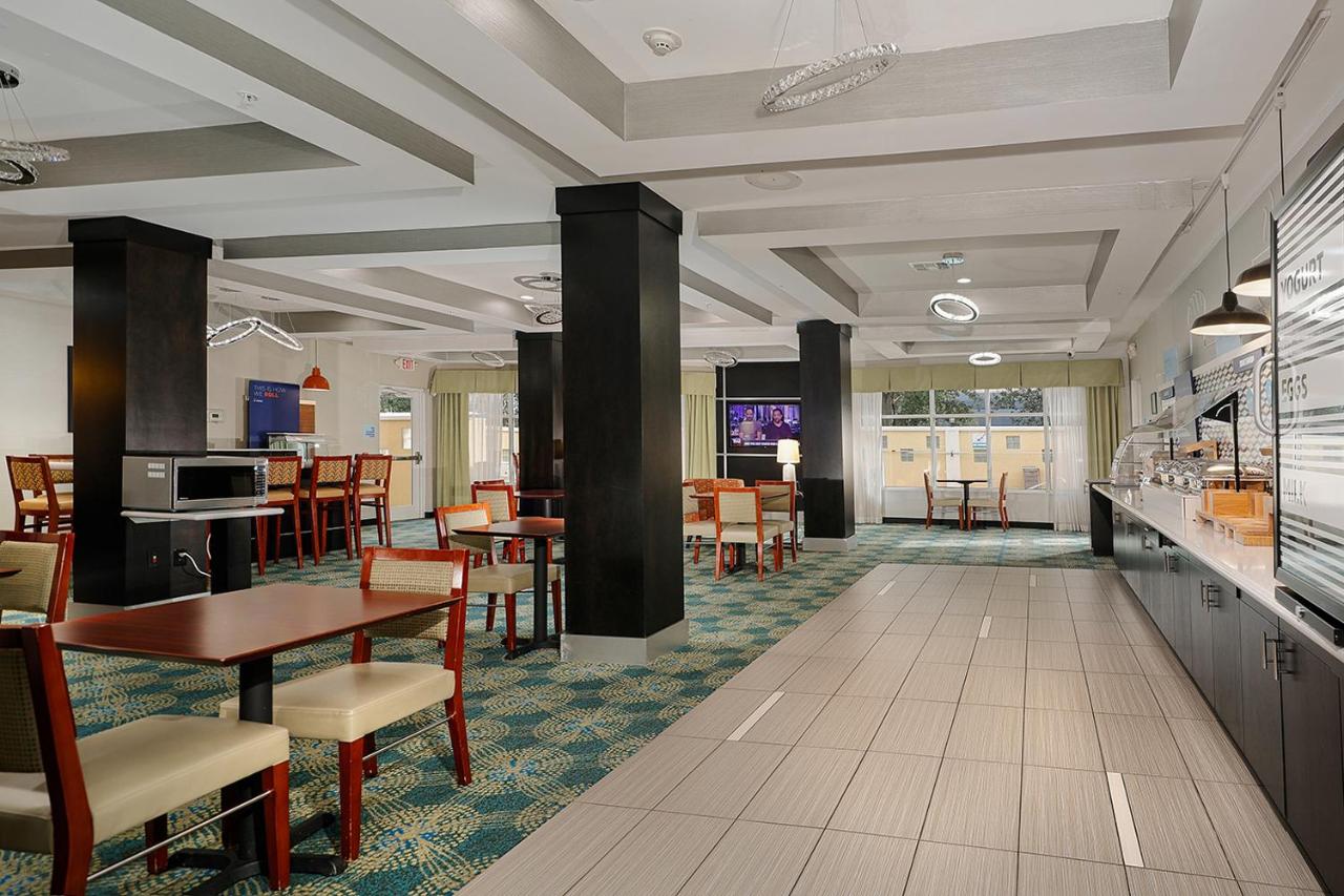 | Holiday Inn Express Hotel & Suites Houston NW-Brookhollow, an IHG Hotel