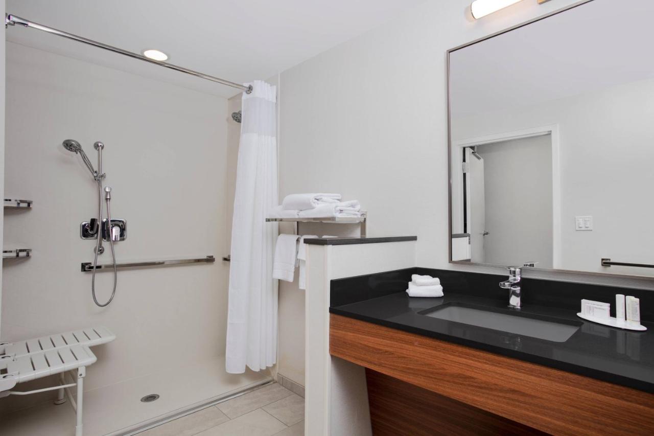 | Fairfield by Marriott Inn & Suites Lebanon Near Expo Center