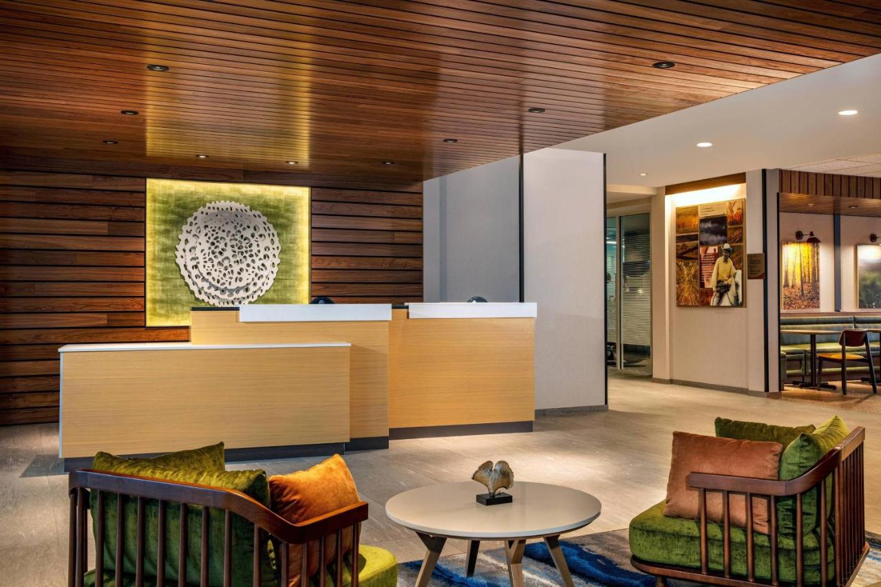 | Fairfield by Marriott Inn & Suites Harrisburg West/Mechanicsburg