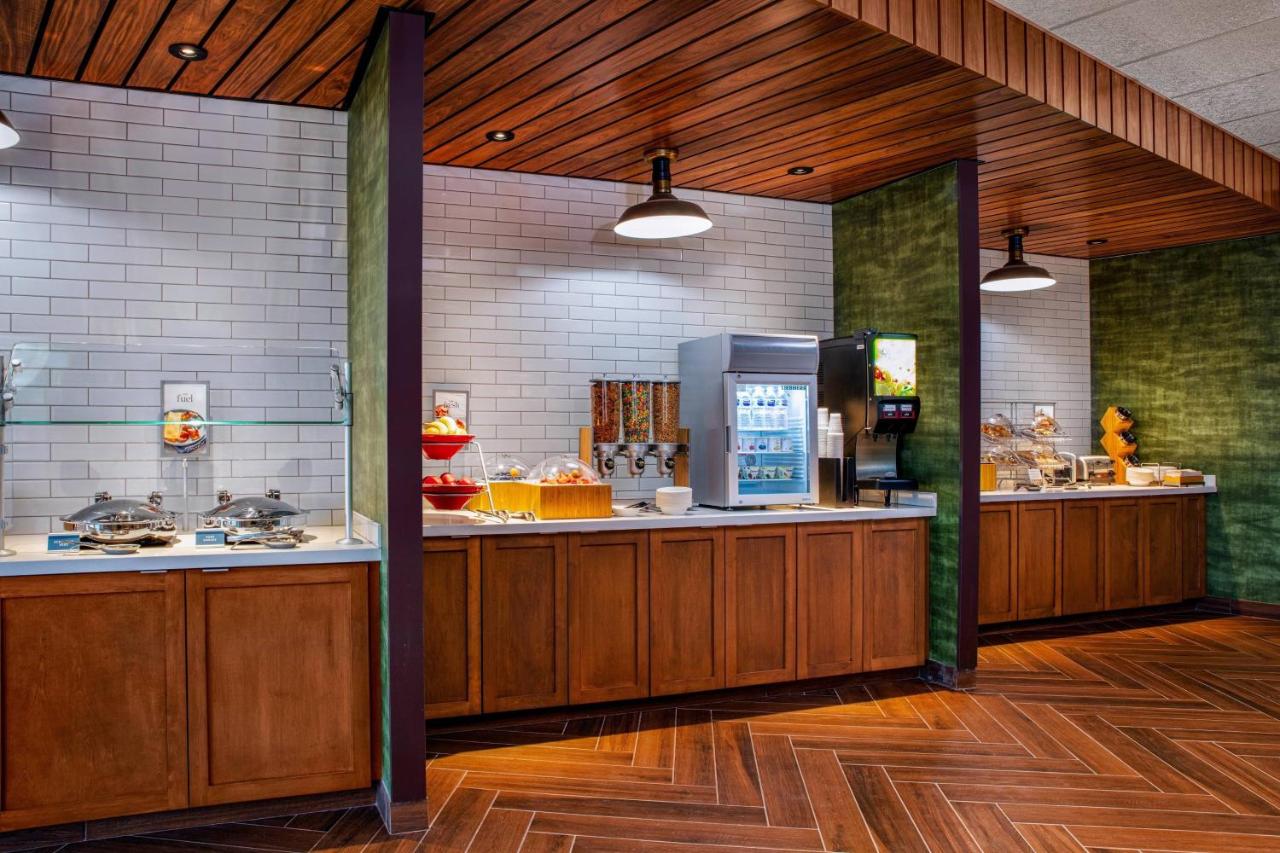 | Fairfield by Marriott Inn & Suites Harrisburg West/Mechanicsburg