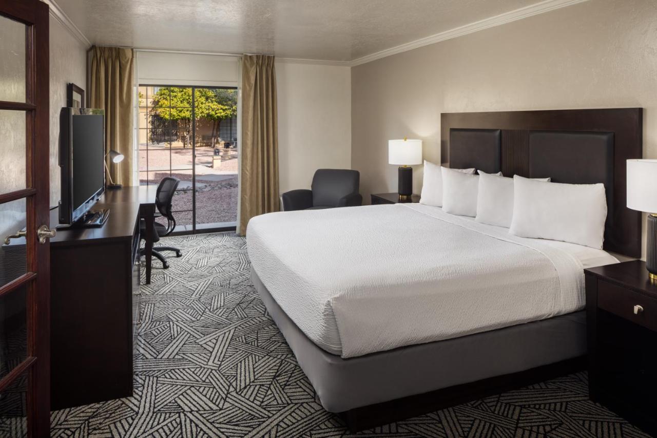  | Hotel Bridgeway, Tucson Int'l Airport