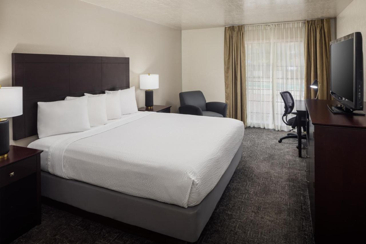  | Hotel Bridgeway, Tucson Int'l Airport