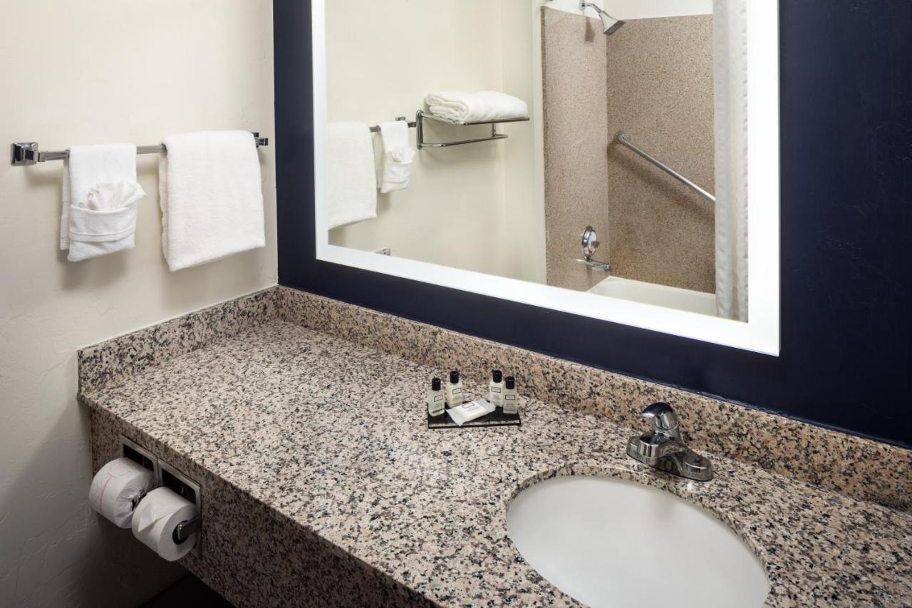  | Hotel Bridgeway, Tucson Int'l Airport