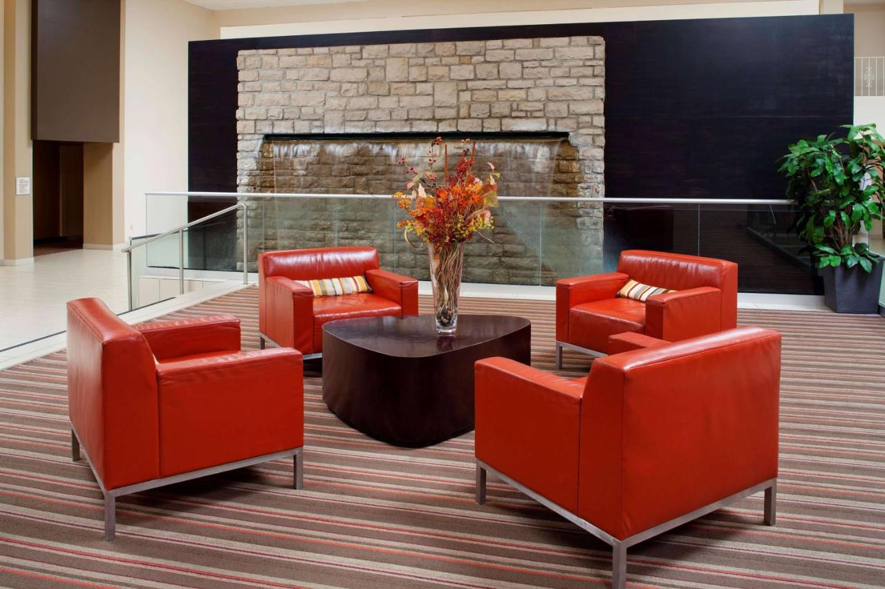 | DoubleTree by Hilton Columbus/Worthington