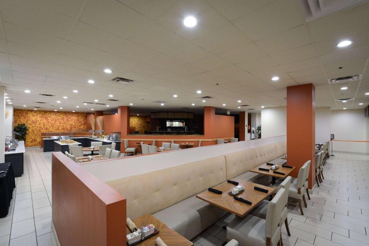 | DoubleTree by Hilton Columbus/Worthington