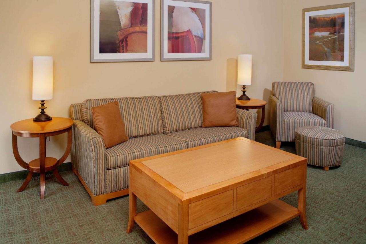 | DoubleTree by Hilton Columbus/Worthington