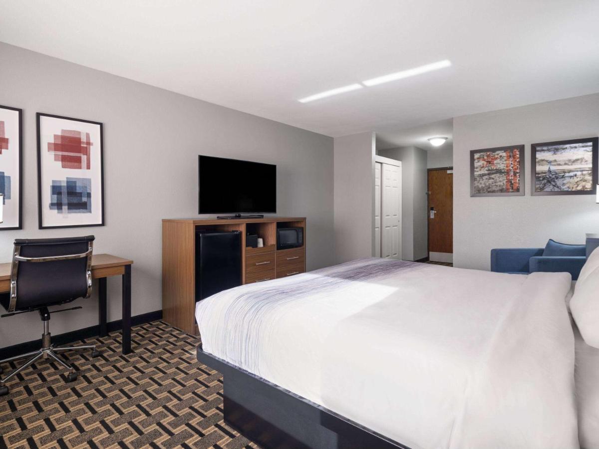 | Best Western Woodstock Inn