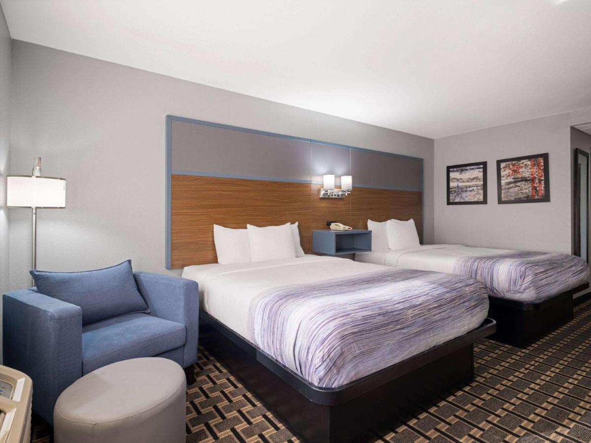 | Best Western Woodstock Inn