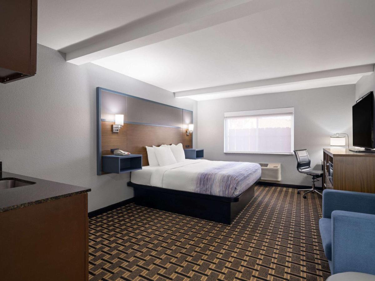  | Best Western Woodstock Inn
