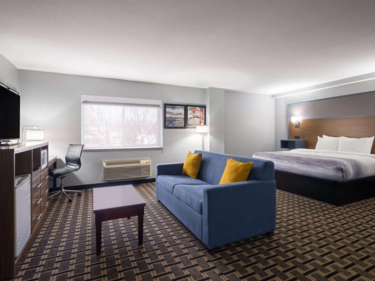 | Best Western Woodstock Inn