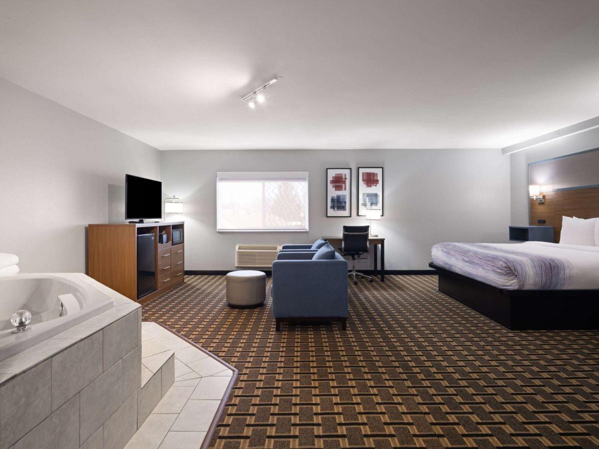 | Best Western Woodstock Inn