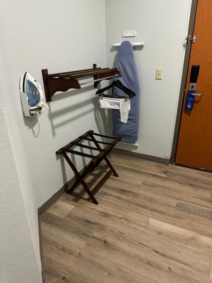 Queen Room - Mobility Access/Non-Smoking at Wingate by Wyndham Sioux City