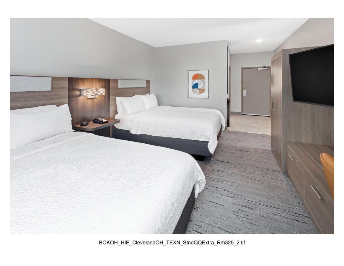 | Holiday Inn Express Cleveland Airport - Brook Park, an IHG Hotel