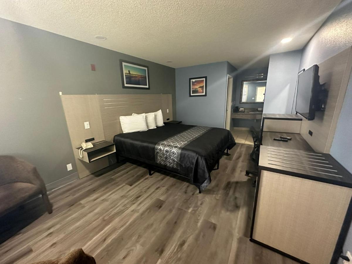 | Orange Tustin Inn in Orange