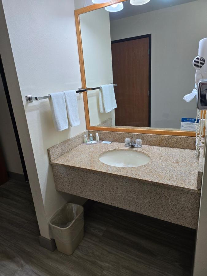 | Quality Inn Durand