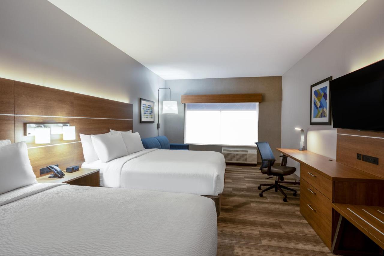 | Holiday Inn Express & Suites - Gilbert - Mesa Gateway Airport