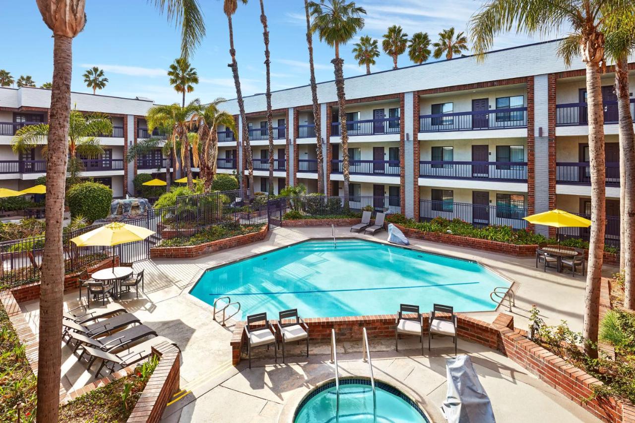 | Best Western Plus Meridian Inn & Suites, Anaheim-Orange