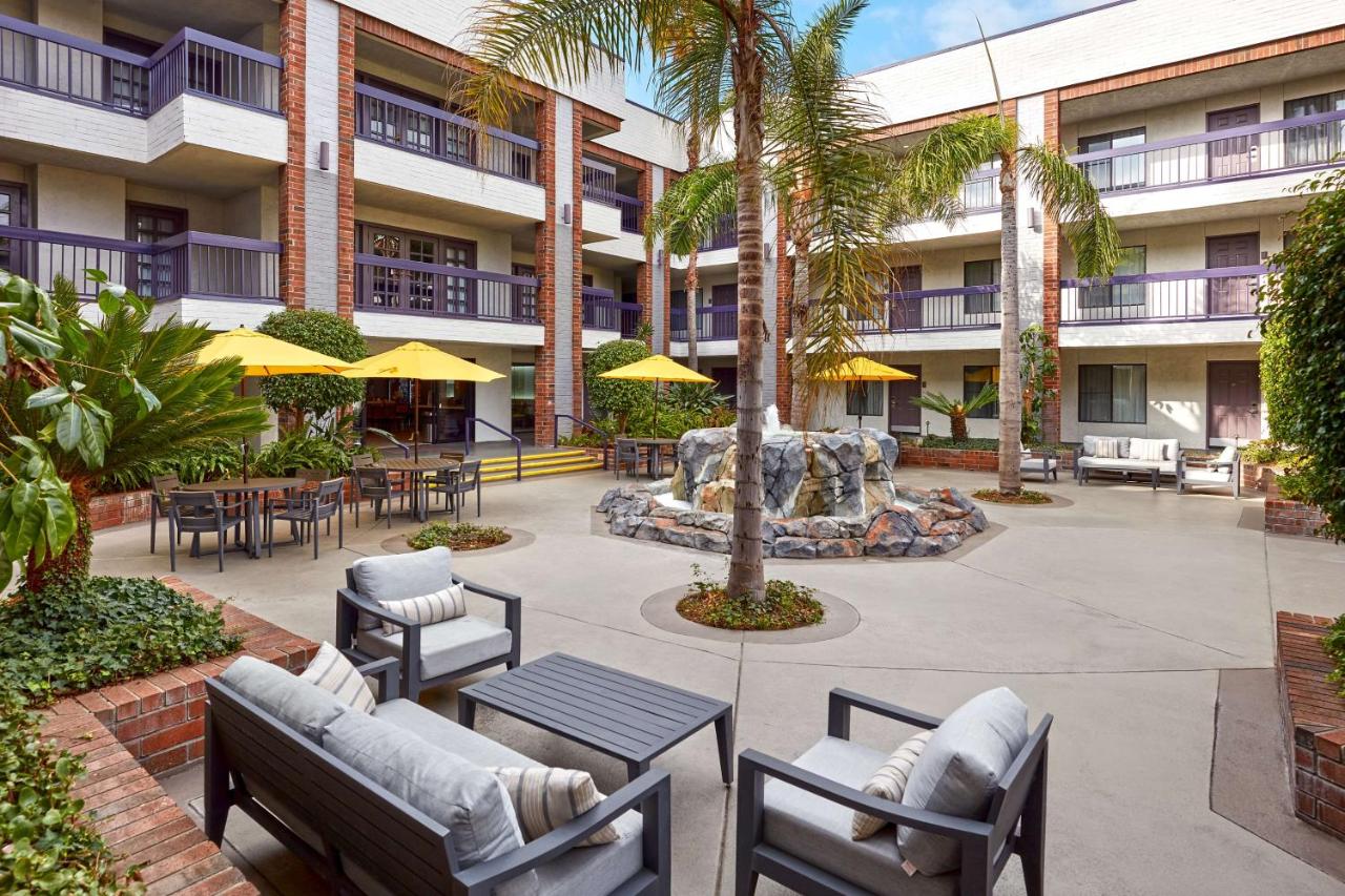 | Best Western Plus Meridian Inn & Suites, Anaheim-Orange