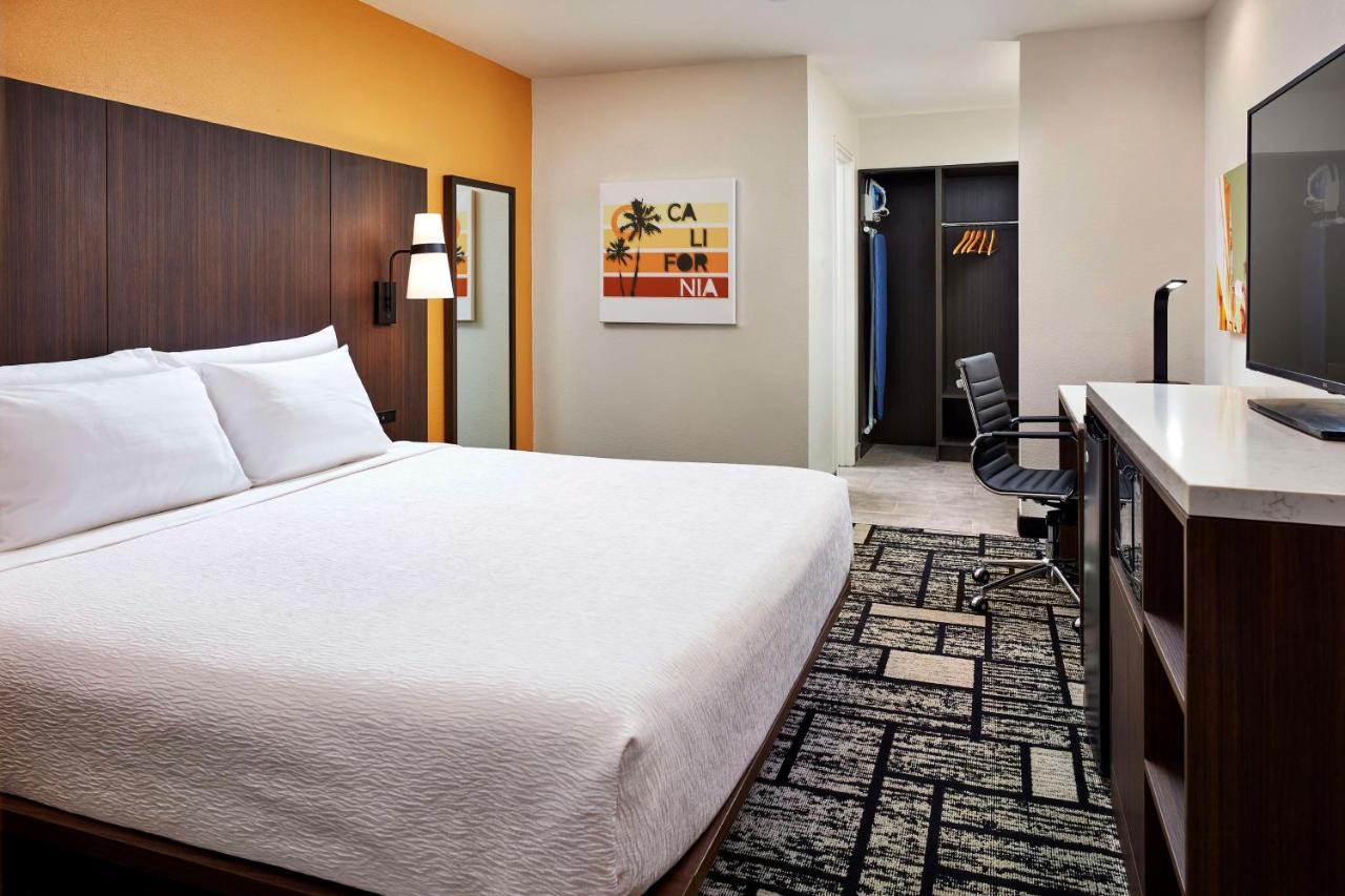 | Best Western Plus Meridian Inn & Suites, Anaheim-Orange