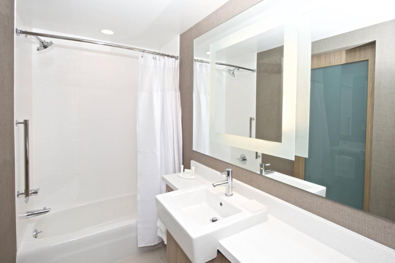 | SpringHill Suites by Marriott Seattle Issaquah