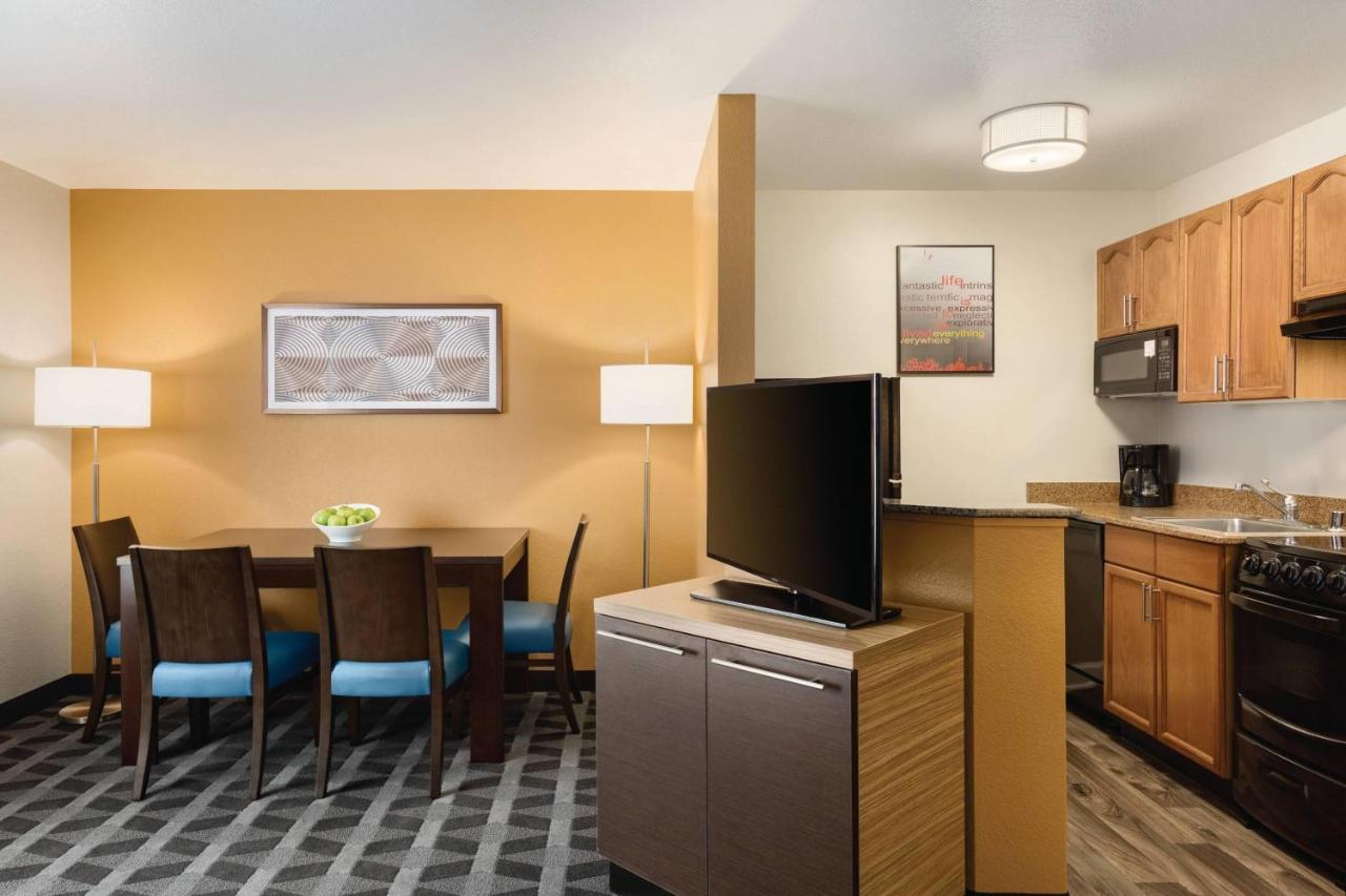 1 Bedroom Suite, 1 Queen, Sofa bed at TownePlace Suites by Marriott Denver West/Federal Center