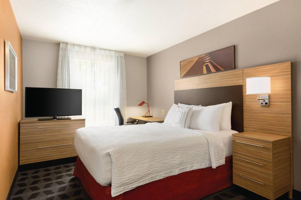 Two-Bedroom Suite at TownePlace Suites by Marriott Denver West/Federal Center