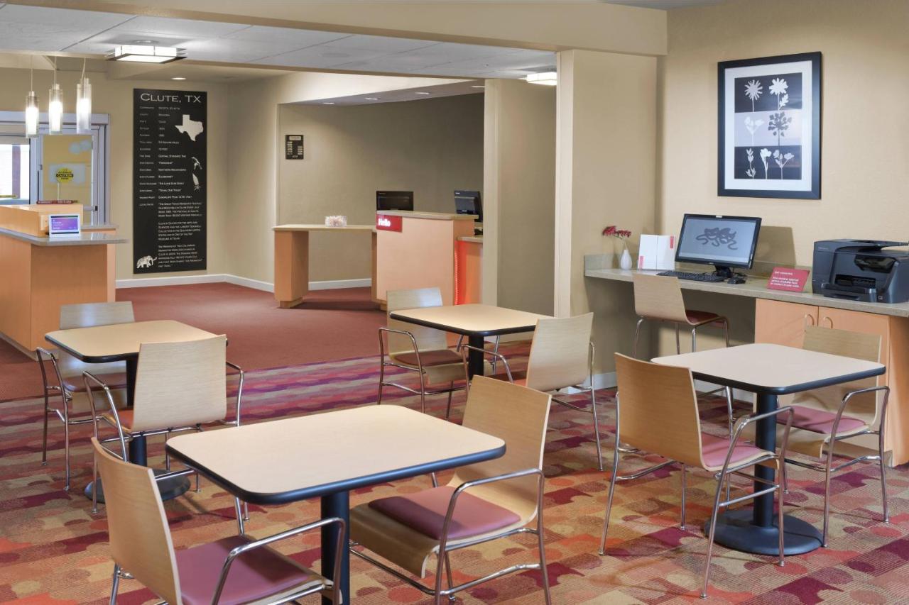 | TownePlace Suites by Marriott Lake Jackson Clute