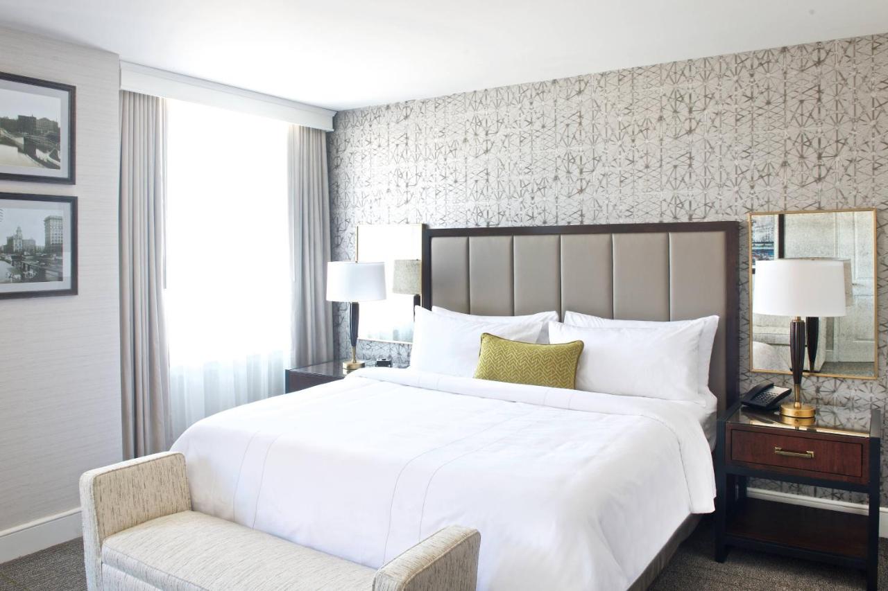 Excutive King room at Marriott Syracuse Downtown