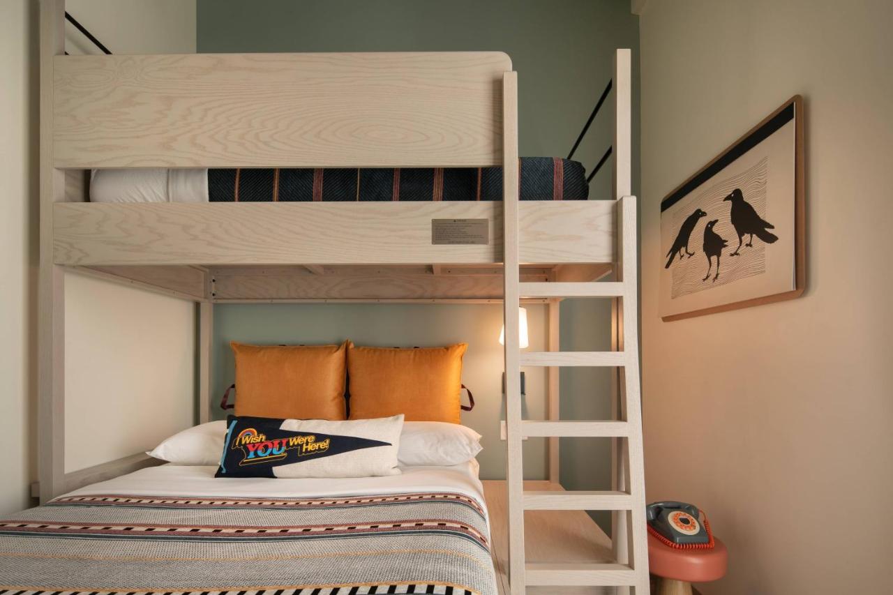 Guest room with 1 Queen, 1 Twin/Single Bed(s) at Moxy Portland Downtown