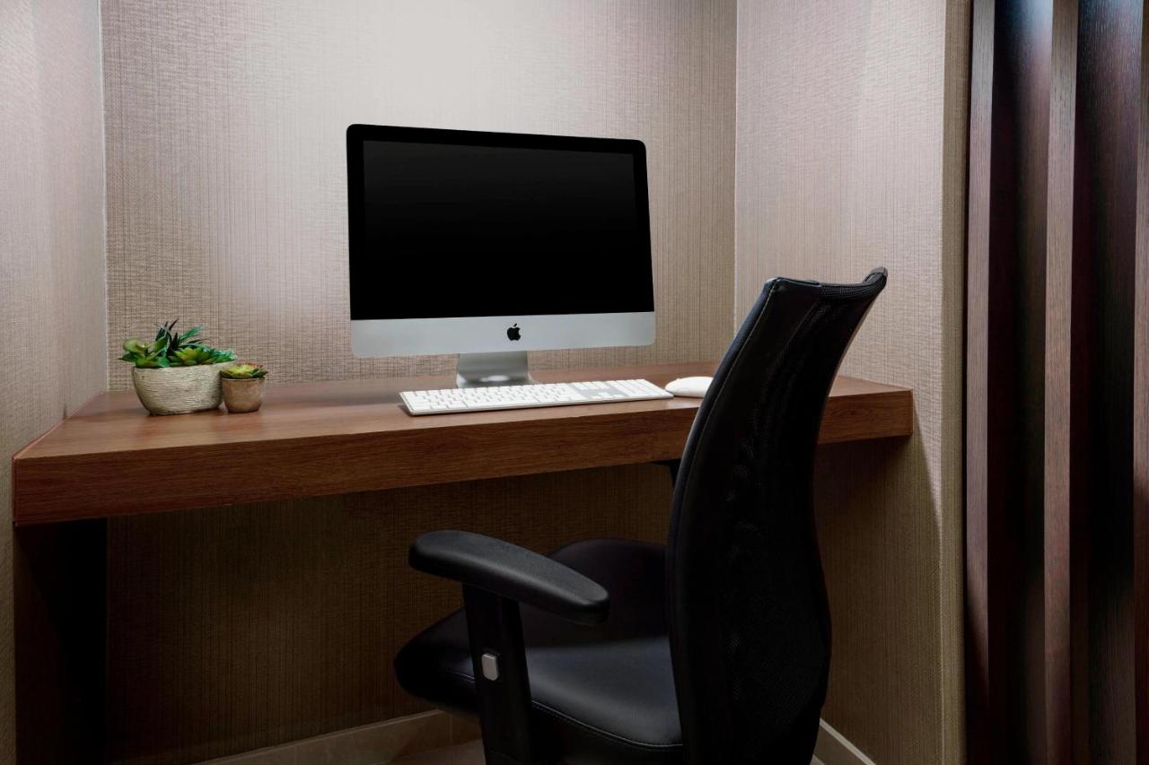 | SpringHill Suites by Marriott Belmont Redwood Shores