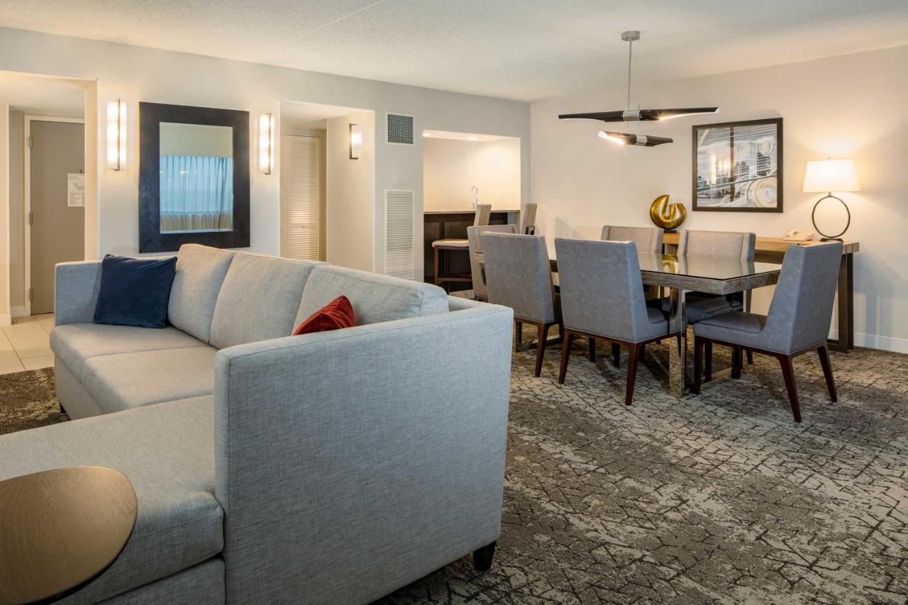 1 Bedroom Executive Suite at Sheraton Detroit Metro Airport