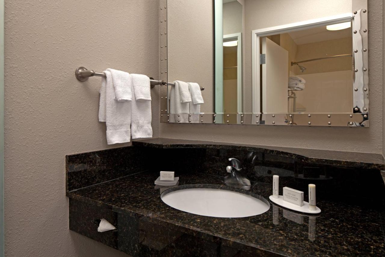  | Springhill Suites Marriott Baltimore Downtown/Inner Harbor