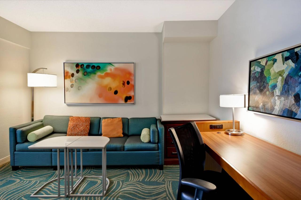 King Studio with Sofa Bed at SpringHill Suites by Marriott Baltimore BWI Airport