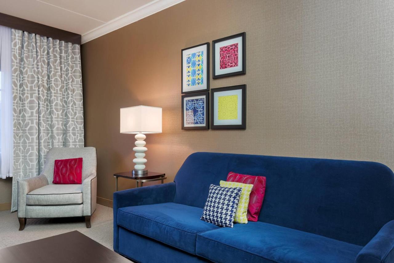 King Suite with Sofa Bed at Sheraton Tarrytown Hotel