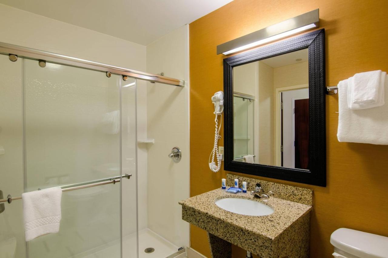| Fairfield Inn By Marriott Potomac Mills