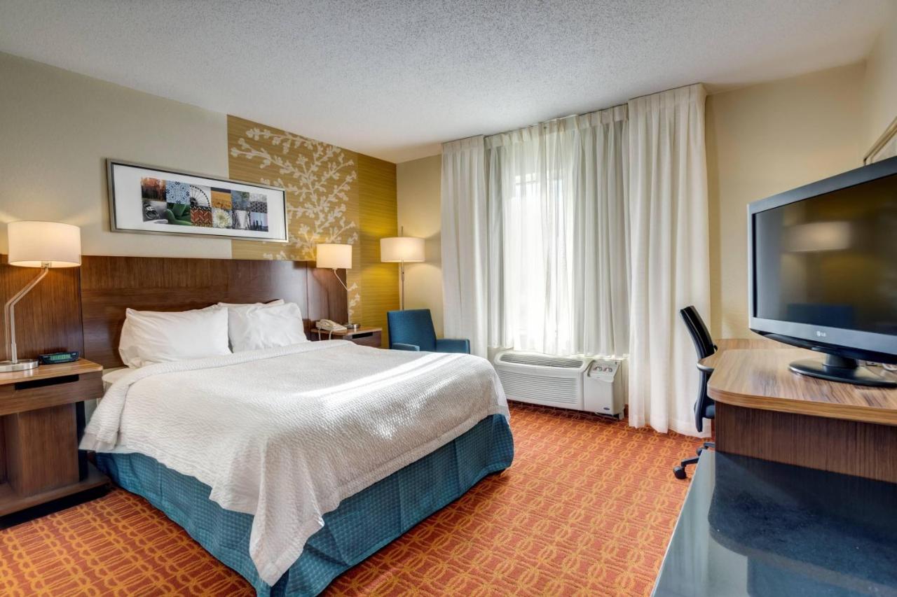 Queen Room at Fairfield Inn By Marriott Potomac Mills