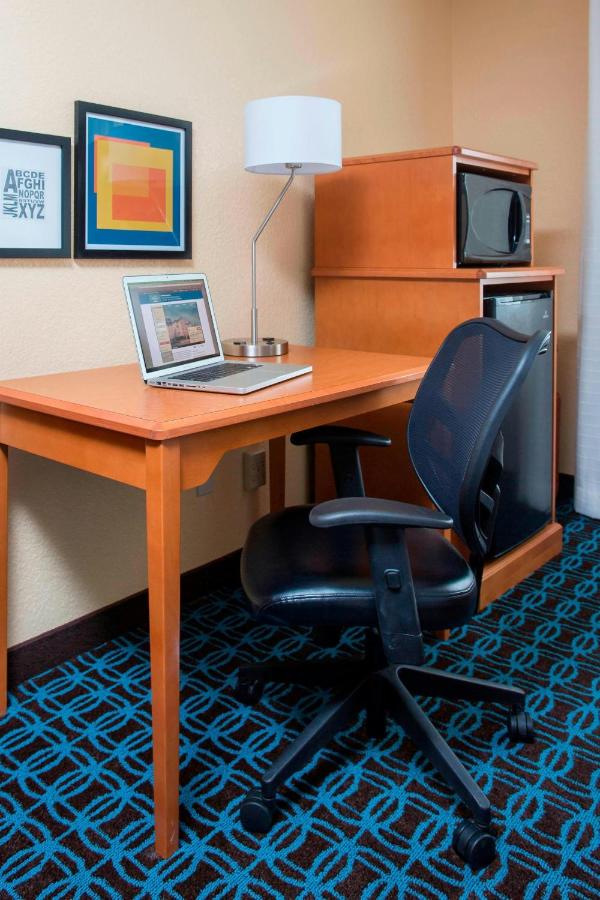 | Fairfield Inn & Suites Waco South