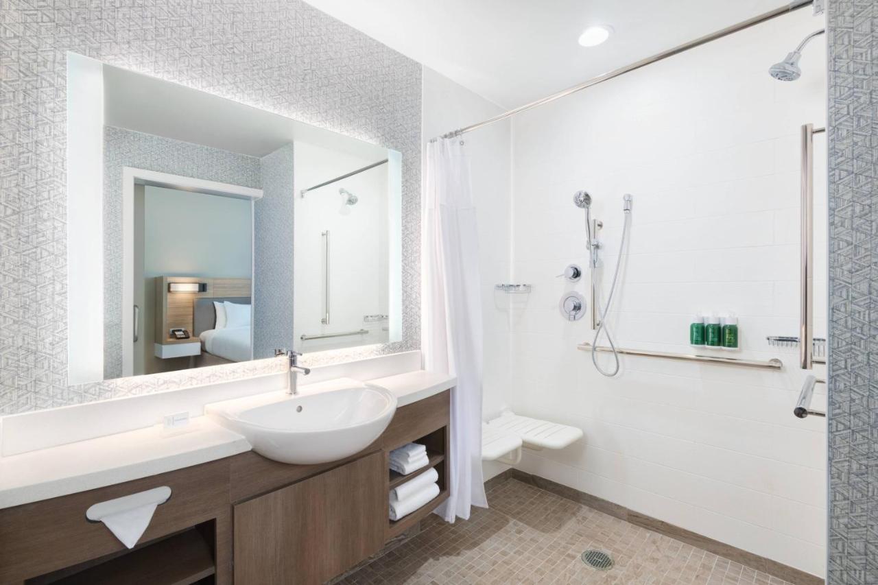  | SpringHill Suites by Marriott Panama City Beach Beachfront