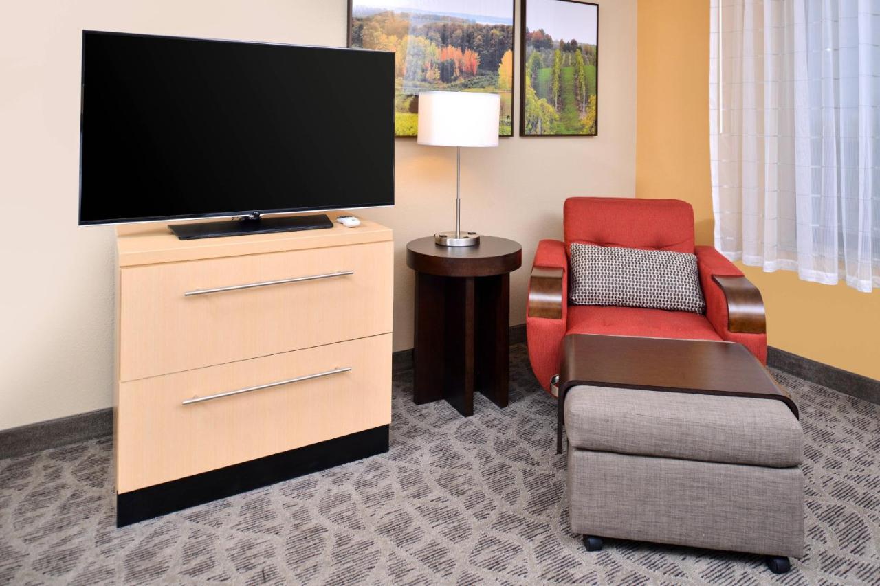 | TownePlace Suites Detroit Commerce