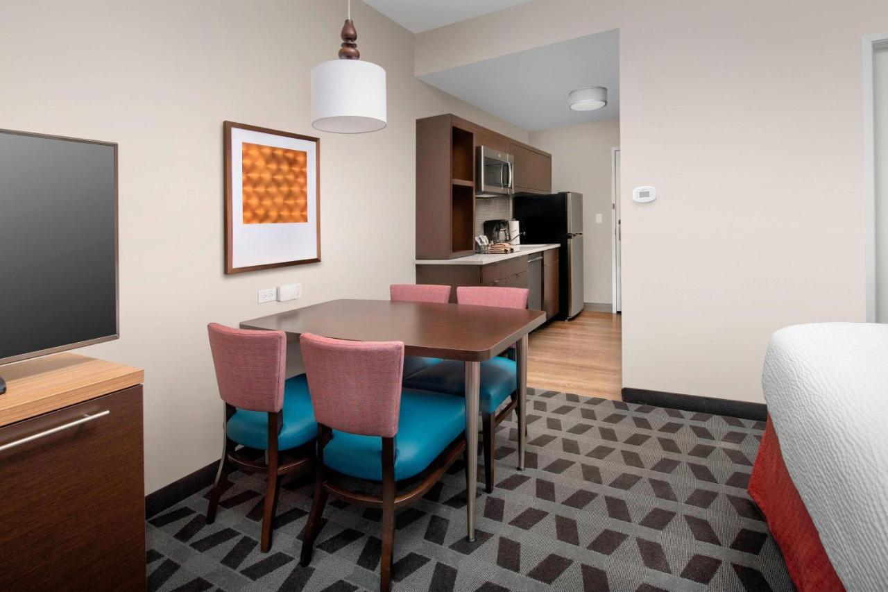 | TownePlace Suites by Marriott College Park