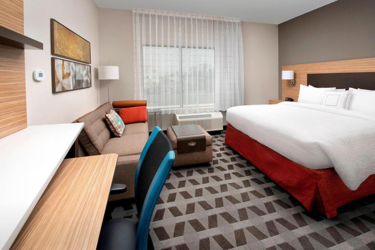 | TownePlace Suites by Marriott College Park