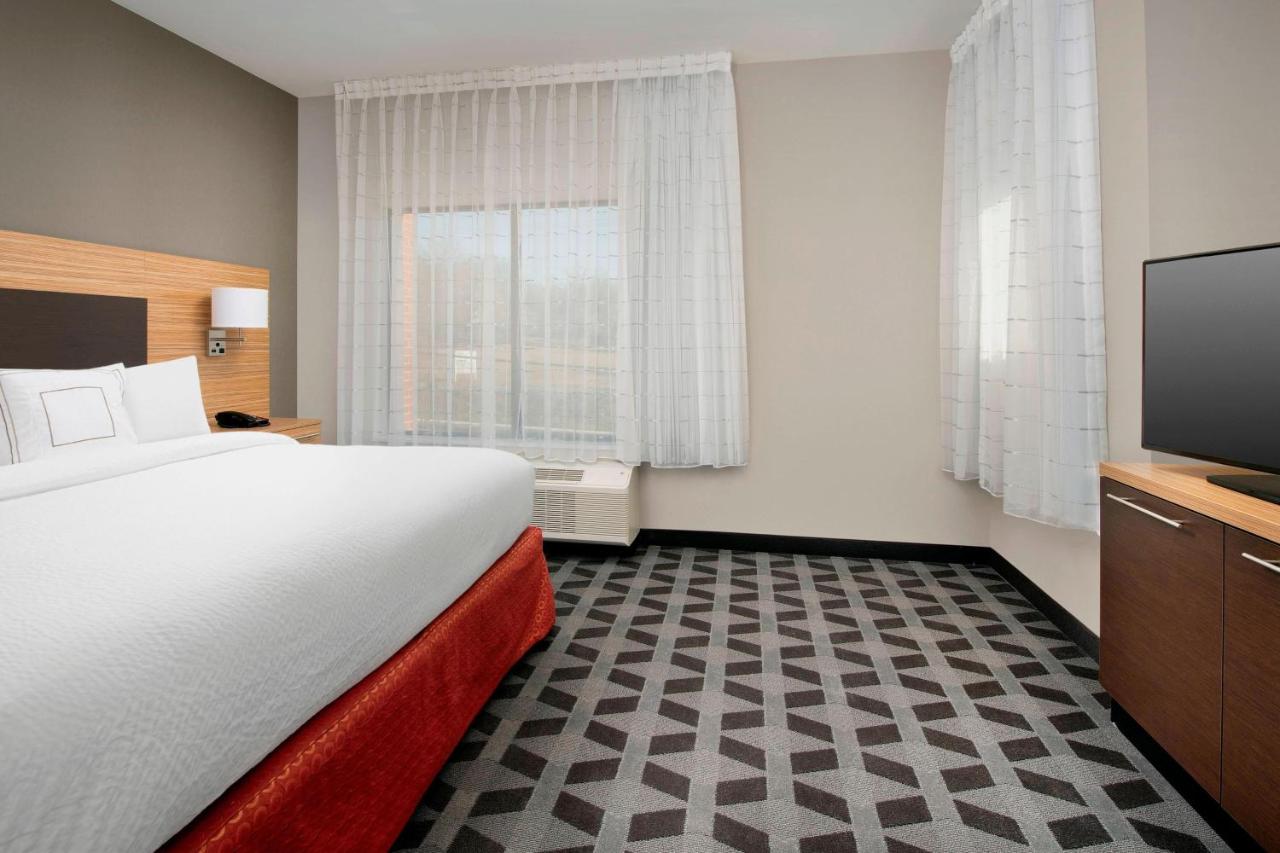 | TownePlace Suites by Marriott College Park