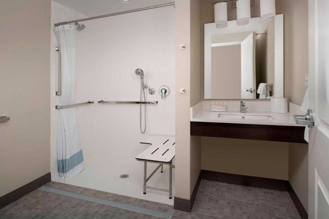 | TownePlace Suites by Marriott College Park